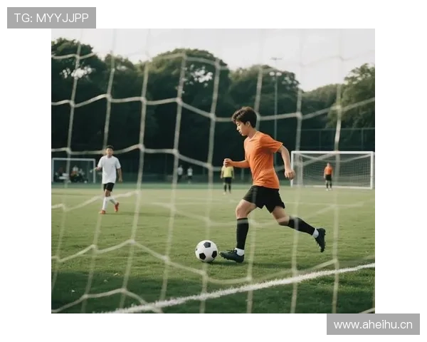 足球绝杀时刻显现,神奇进球助力球队逆转胜利表现解析 足球绝杀时刻显现,神奇进球助力球队逆转胜利表现解析