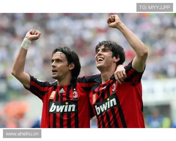 因扎吉执教风格强调高位逼抢与快速反击,战术体系注重攻守平衡 因扎吉执教风格强调高位逼抢与快速反击,战术体系注重攻守平衡